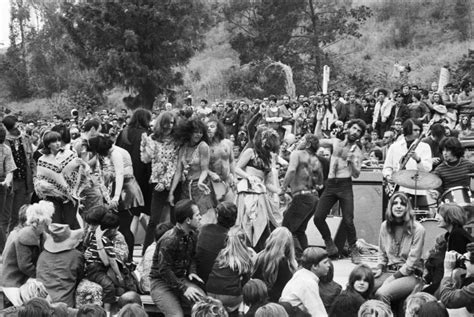 33 Summer Of Love Photos That Capture Hippies At Their Height