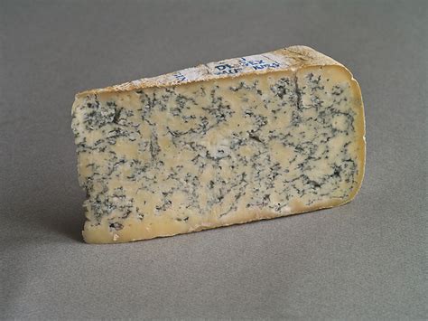A Rich Vein: 3 Favourite Blue Cheeses in France | LaptrinhX / News