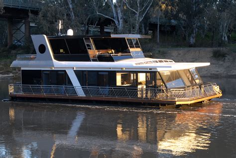 Luxury, Modern Houseboats For Hire | Murray River Houseboats