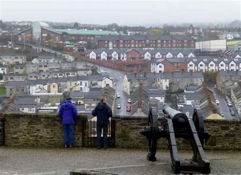 Alex and Bob`s Blue Sky Scotland: Derry/Londonderry.Murals.Walled City.