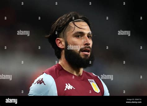 Aston Villa's Henri Lansbury Stock Photo - Alamy