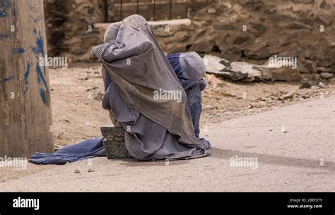 Afghan village women hi-res stock photography and images - Alamy