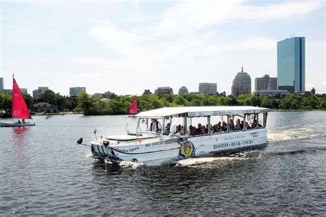 2023 Boston Duck Boat Sightseeing City Tour with Cruise Along Charles River