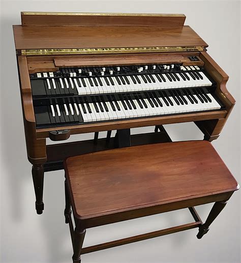 All About Jazz Organ: Inside the Hammond B-3 article @ All About Jazz