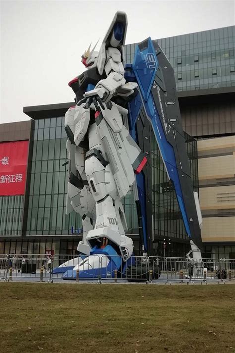 This 18-Meter Tall Gundam Statue Is The First Life-size Gundam Statue ...