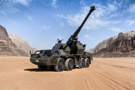 Self-propelled howitzers | Military vehicles & equipment