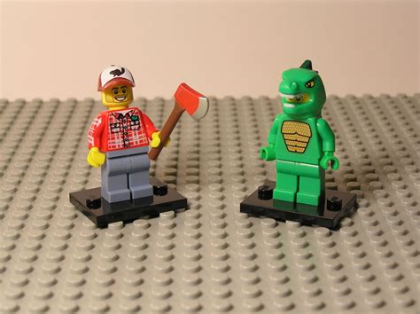 The Toy Museum: Lego Minifigures Series 5, Lizard-Man and Lumberjack