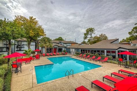 Central Park Houston - $845+ for 1 & 2 Bed Apts