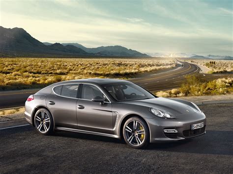 Panamera Turbo S / E2B / Panamera Turbo S / Porsche / Database / Carlook