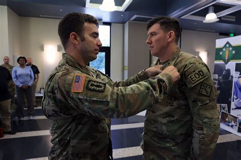 U.S. Army major earns prestigious Master Explosive Ordnance Disposal Badge | Article | The ...