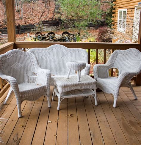 White Wicker Patio Furniture Set : EBTH