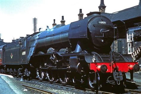 Gresley A3 60109 'Hermit' | Live steam locomotive, Steam engine trains, Train