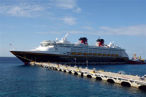 Here is a profile of the Disney Wonder cruise ship cabins, common areas, entertainment, and ...