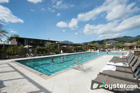 Calistoga Spa Hot Springs Review: What To REALLY Expect If You Stay