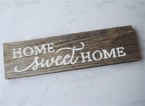 Rustic Handpainted Sign DIY - With Free Printable Stencil - Pjs and Paint