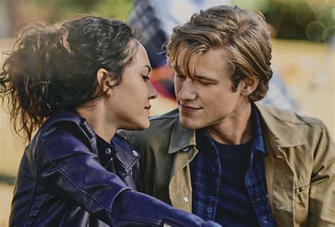 If ‘MacGyver’ Was Renewed, Here’s What Led to Mac/Riley First Kiss | TVLine