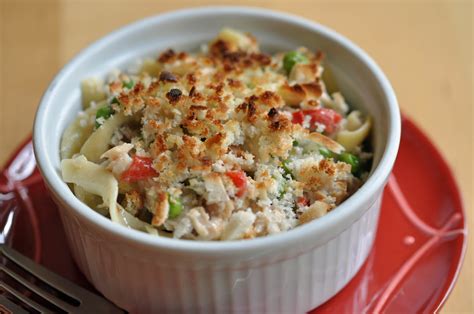 Classic Tuna Noodle Casserole | Hungry Poodle