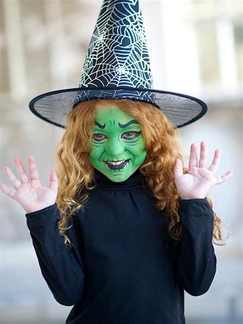 Halloween kids’ face paint tutorial: Witch | Maquillage halloween, Maquillage halloween fille ...