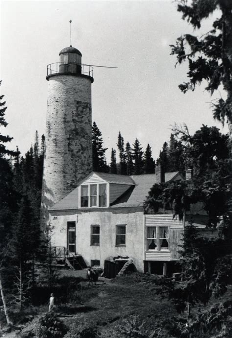 Rock Harbor Lighthouse (U.S. National Park Service)