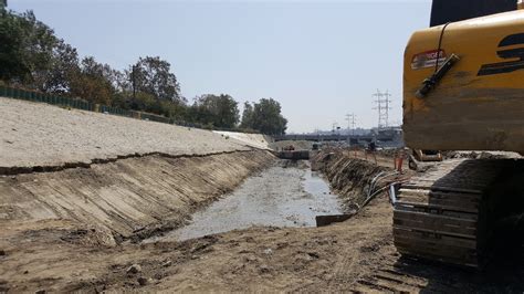 Los Angeles River Levee Wall Repairs > Los Angeles District > Los Angeles District Fact Sheets