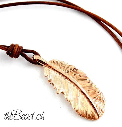 www.theBead.ch: Trend Schmuck Feder - Anhänger in rosegold, wunderschön ...