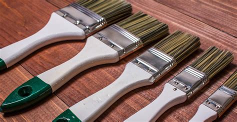 6 Best Paint Brushes UK (2022 Review) | Spruce Up!