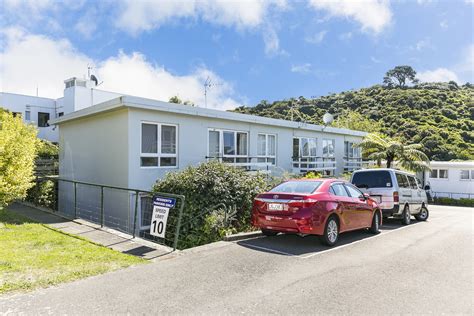 AFFORDABLE ONE BEDROOM IN KARORI - Chris Day