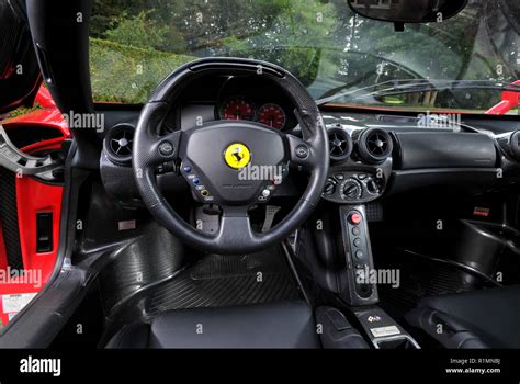 Ferrari Enzo Interior