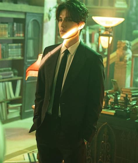 Menjadi Gumiho, 10 Potret Lee Dong Woo di KDrama Tale of the Nine Tailed , Di drama ini, Lee ...