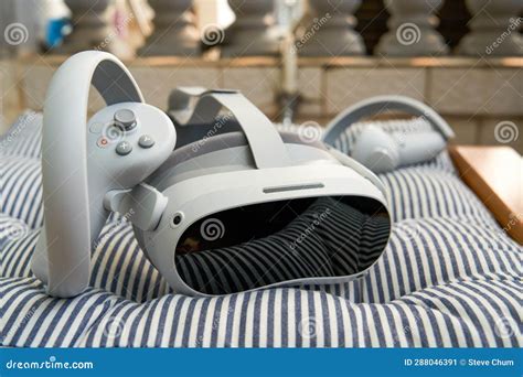 A High-tech VR Virtual Reality Head-mounted Display Stock Image - Image ...