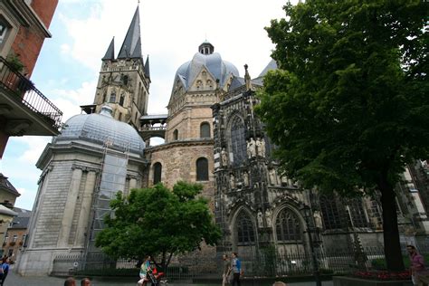 Andy & Susy's travel blog: Aachen, one time residence of Charlemagne ...