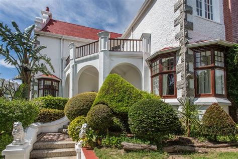 5 Bedroom House in Oranjezicht For Sale R19,000,000 #1293387