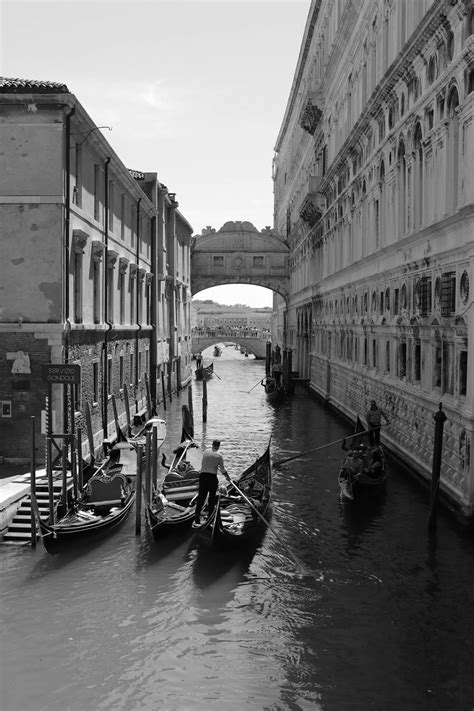 Canal in Venice · Free Stock Photo