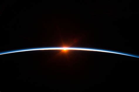 Sunrise seen from the International Space Station | Earth Blog