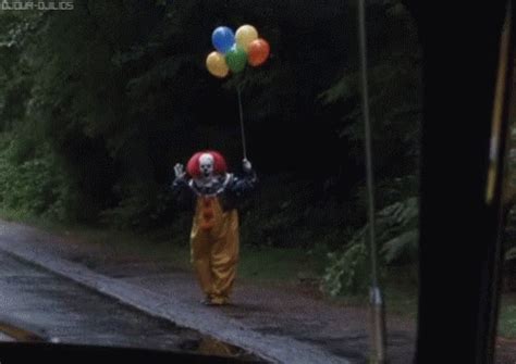 Pennywise It GIF - Pennywise It Balloon - Discover & Share GIFs