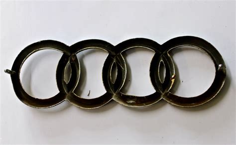 Audi logo badge emblem | Vintage Cars