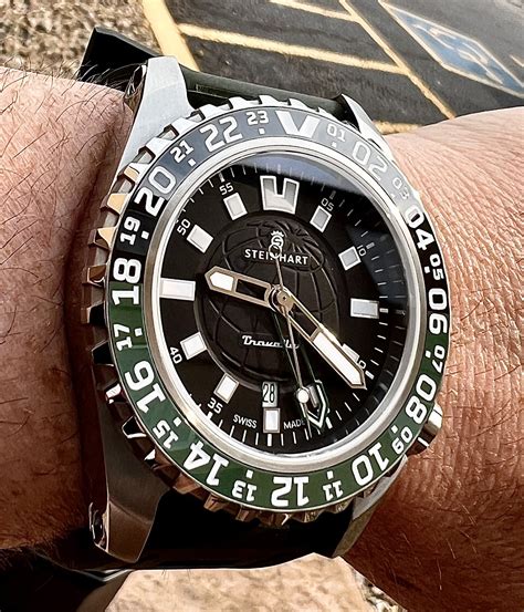 Rubber strap on diver - show 'em here... | Page 262 | WatchUSeek Watch Forums