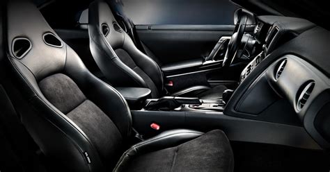 eminem: Nissan Gtr Interior Pics