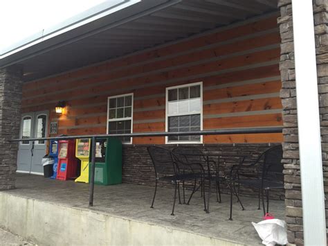 The Cabin Restaurant - 13 Photos & 31 Reviews - Barbeque - 10058 Hwy 72 N, Loudon, TN ...