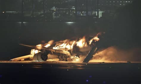 Five Dead After Japan Airlines Jet Collides With Coast Guard Plane At Haneda Airport - TrendRadars