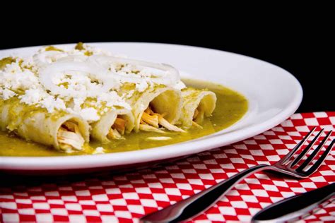 Jackie’s Magical Green Chicken Enchiladas – Familia Kitchen