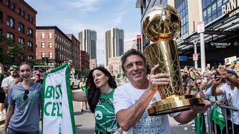 Boston Celtics ownership group plans to sell majority stake - ESPN