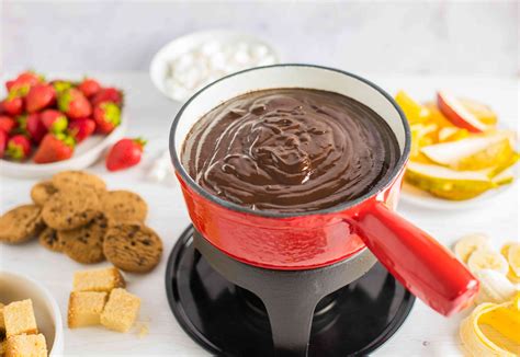 Easy Chocolate Fondue Recipe