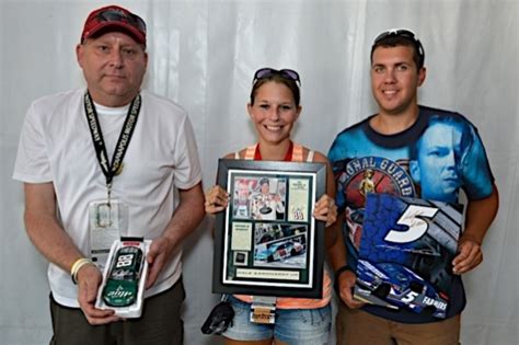 Hendrick Motorsports fans at Indy | Hendrick Motorsports