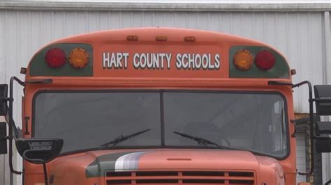 Hart County Schools cancels in-person classes due to staffing shortage - WNKY News 40 Television