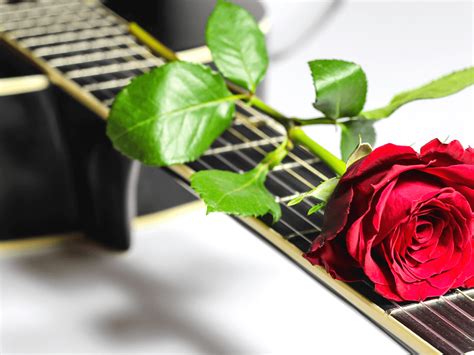 51 Incredibly Easy Guitar Love Songs To Impress Him/Her