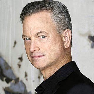 Gary Sinise Latest News, Bio, Profile, Album, Movie and Photo.