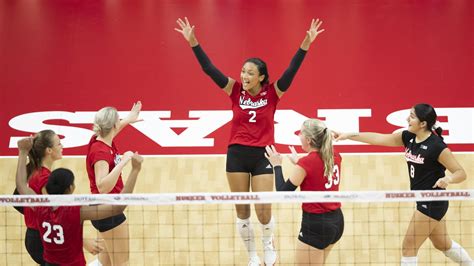 Husker Volleyball sweeps season opening matches - York's Max Country 104.9