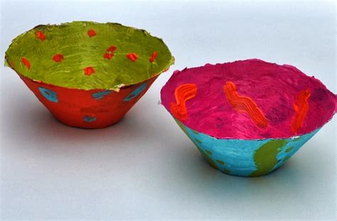 Art with Kids: Paper Mache Bowls