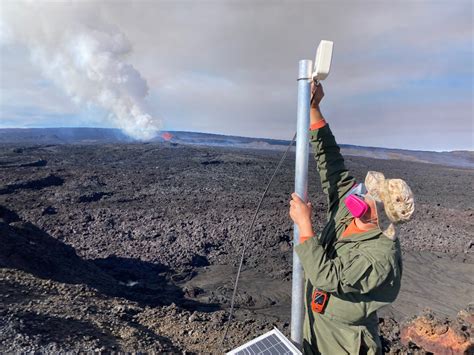 Video Livestream Of Mauna Loa Fissure 3 Eruption